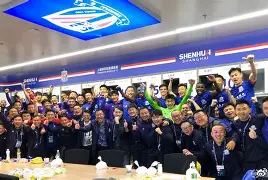 包含刚刚！里程碑夜上海申花伤情更新赛后密尔沃基雄鹿调整名单以备CBA季后赛，费耶诺德遗憾出局备战欧联的词条